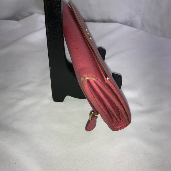 Prada Milano Pink Large Saffiano Leather Metal Detail Cont, card id Wallet COA - Picture 5 of 10